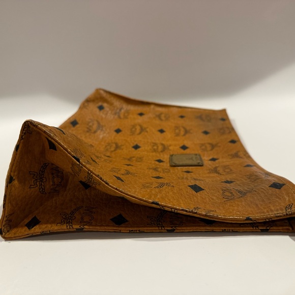 MCM Heritage Tan Clutch with Black Logo and Gold Accent - Picture 5 of 16